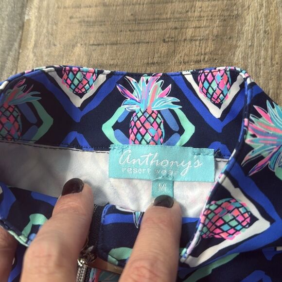 Anthony’s Resort Wear Pineapple Climbing Vines Cooling UPF50+ Mock‎ Neck Top - Picture 4 of 10